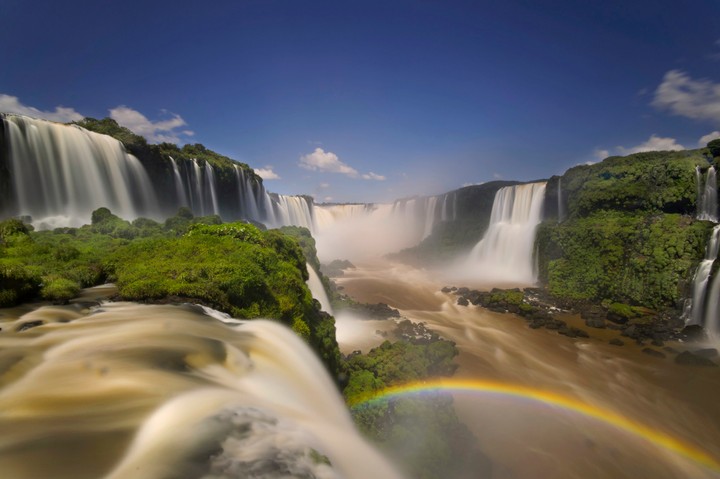 Iguazu falls, Argentina-Brazil border